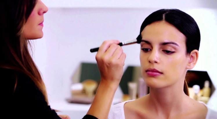 Natalia Belda nos enseña a elegir el fondo de maquillaje perfecto