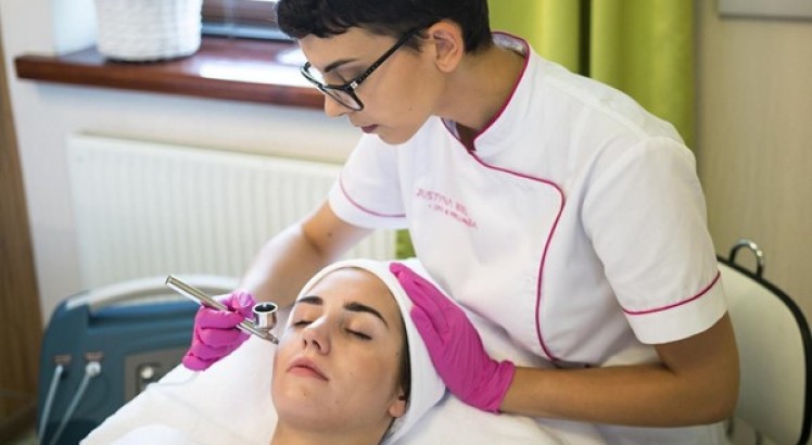  ¿Por qué aparecen los comedones en la cara?