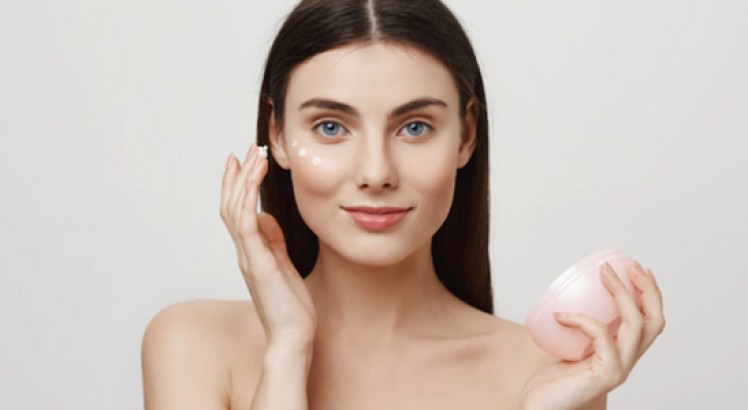 Elegir la mejor crema para las rojeces de la cara