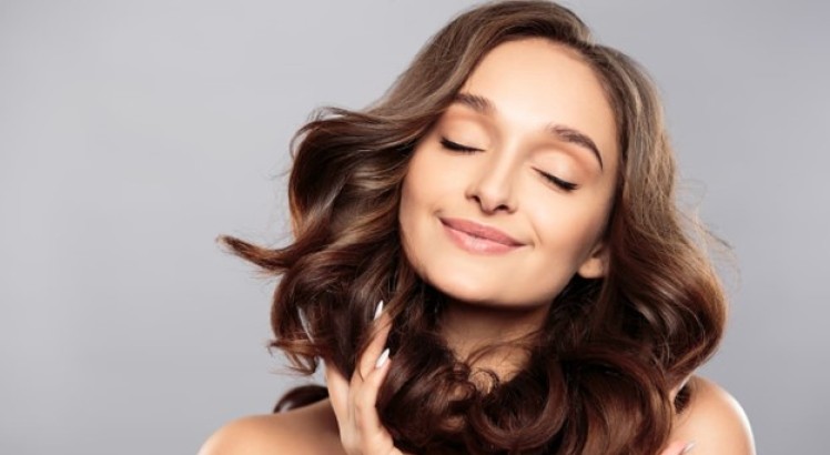 Descubre si tu cabello necesita hidratación o nutrición