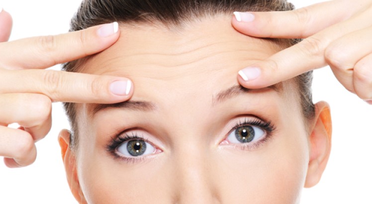 Descubre los secretos de los masajes faciales antiarrugas para una piel más joven