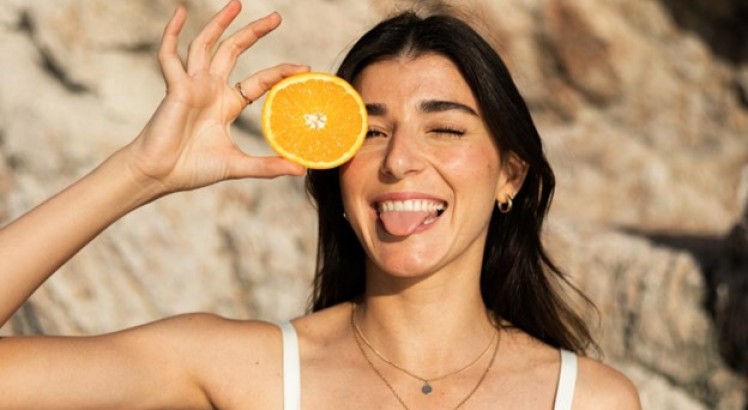 Vitamina C: tu aliado perfecto para combatir las manchas en la cara