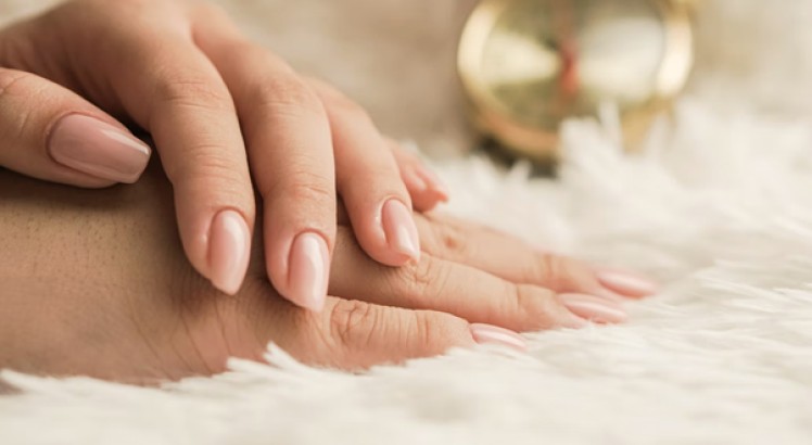 ¿Cómo tratar las uñas agrietadas? 