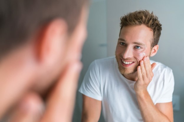 ¿Cuáles son las mejores cremas faciales para hombres?