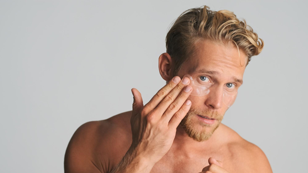 Rutina facial para hombres: guía completa