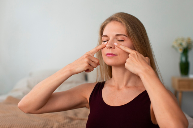 ¿Funciona el yoga facial para reducir las arrugas?