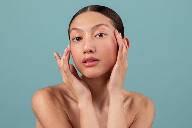 Caspa en las cejas: causas, soluciones y tratamientos efectivos